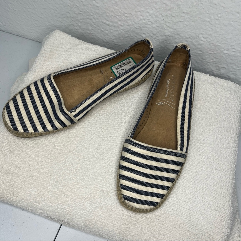 Aerosoles  StitchNTurn Navy/Cream Striped Slip-On Espadrilles, Size: 9 -Not Worn